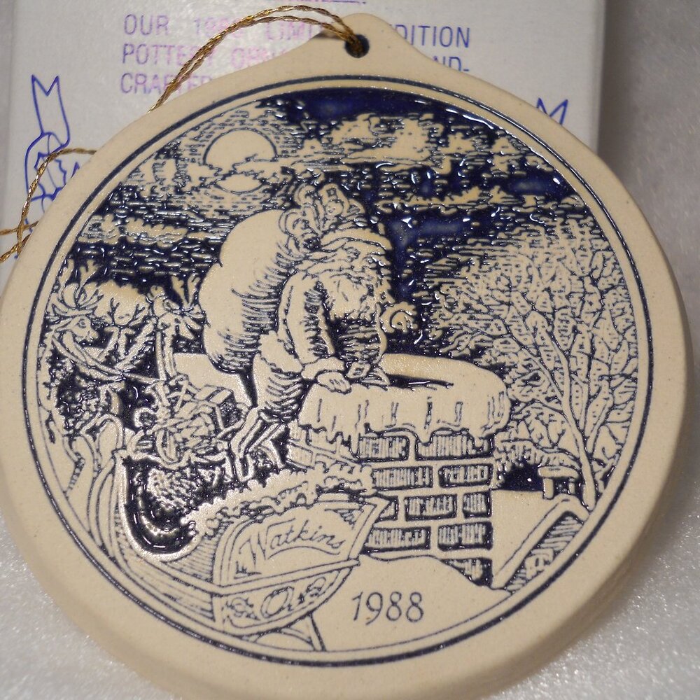 Vintage Watkins - Christmas 1988 Ornament               cl11-18